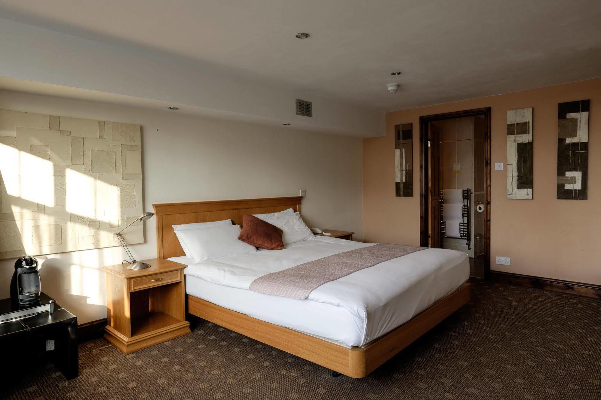 The Cathedral Hotel Lichfield Exterior foto